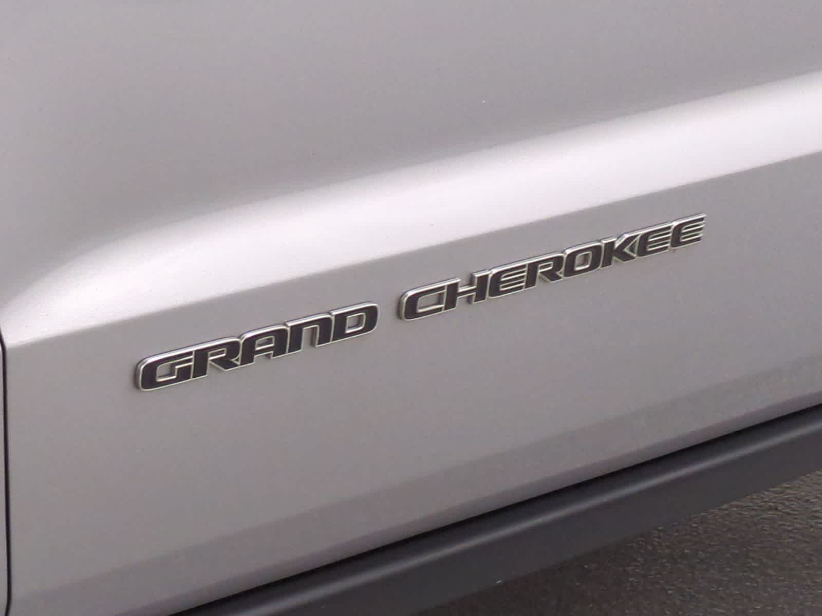 Thumbnail: 2019 Jeep Grand Cherokee - 13