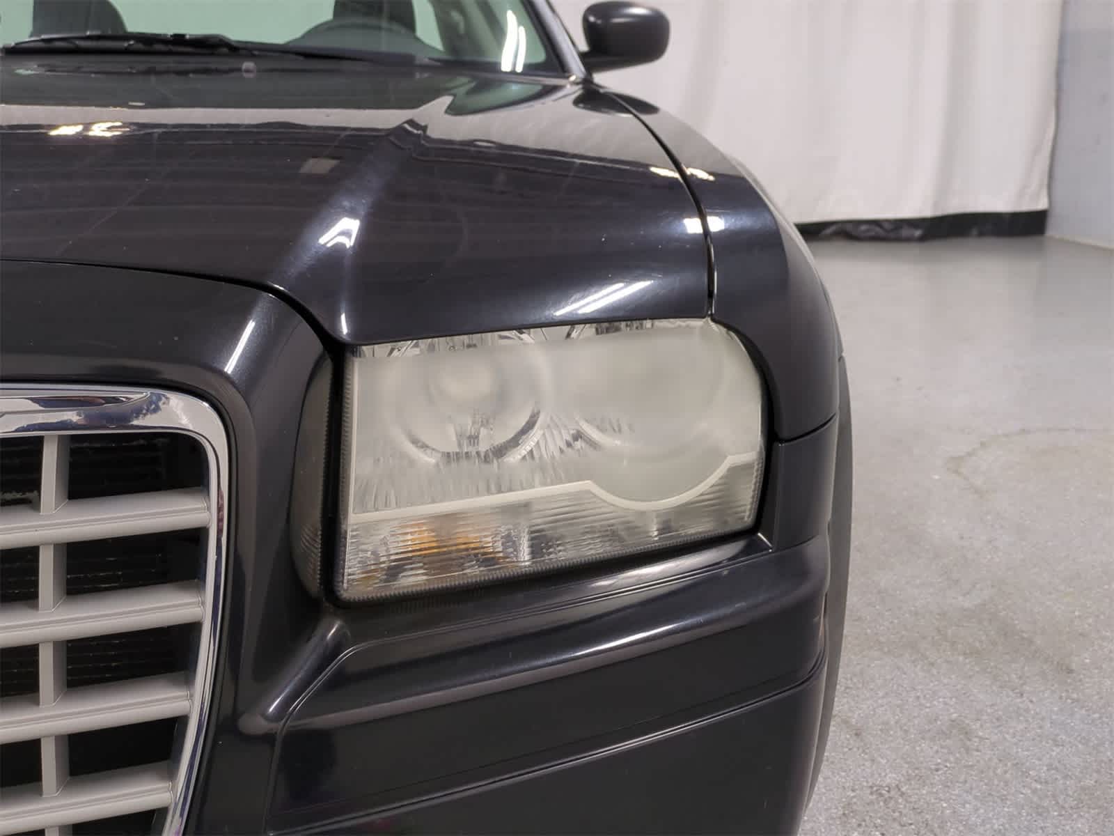 Thumbnail: 2008 Chrysler 300 - 11