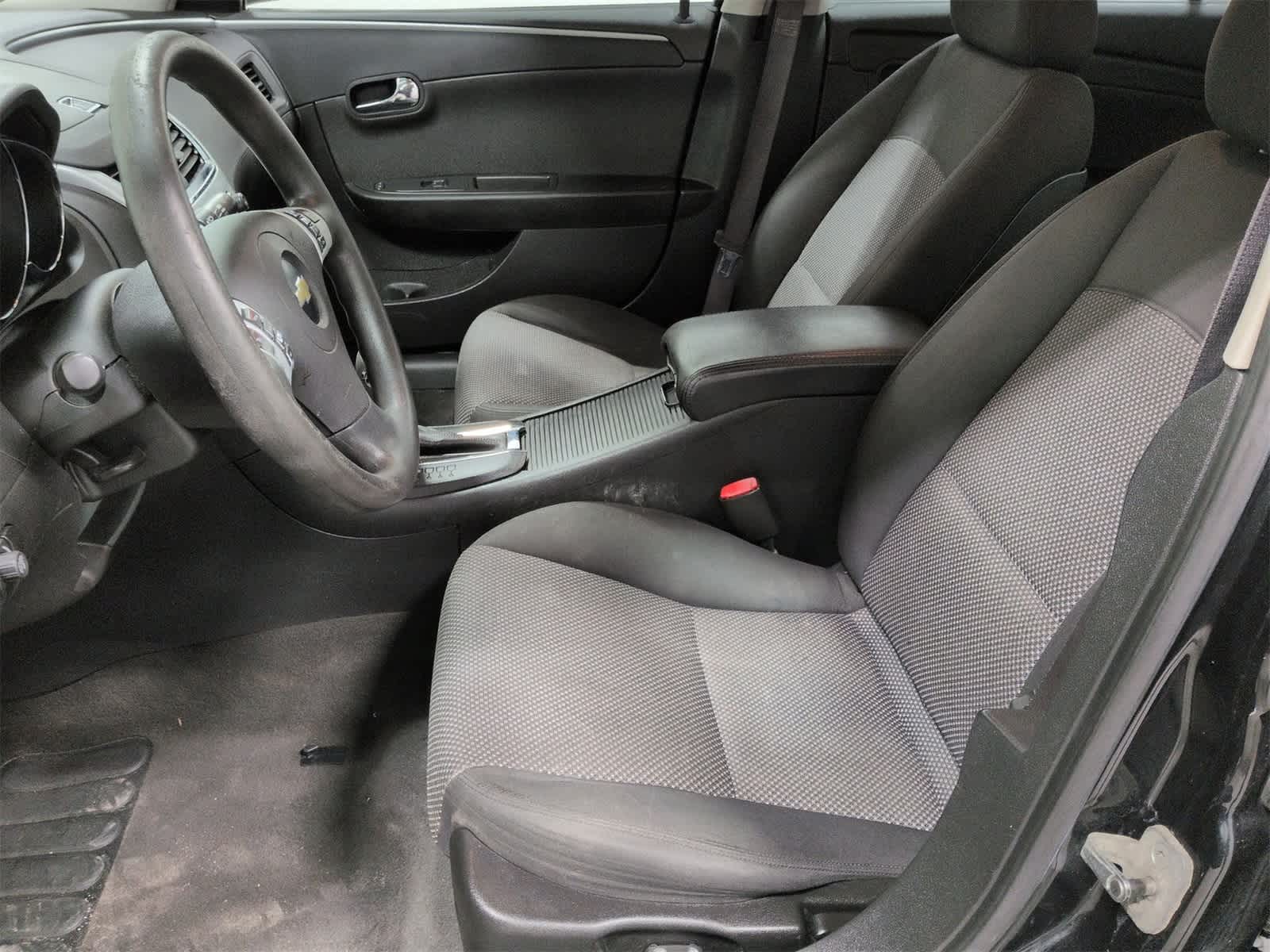 Thumbnail: 2009 Chevrolet Malibu - 17