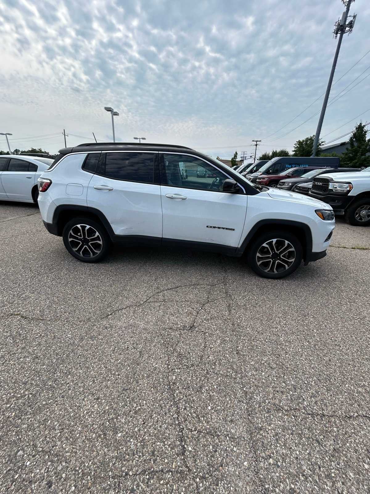 Thumbnail: 2022 Jeep Compass - 10