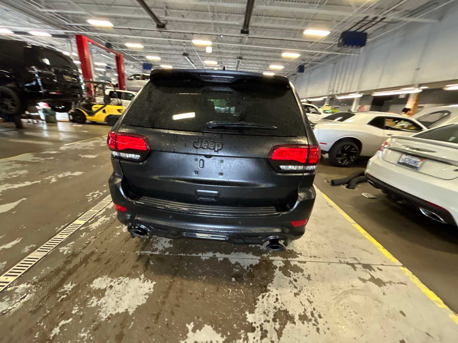 Thumbnail: 2020 Jeep Grand Cherokee - 17