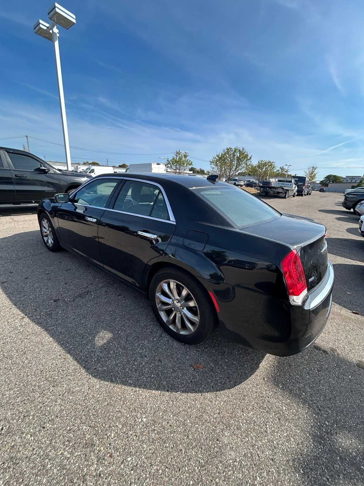 Thumbnail: 2016 Chrysler 300 - 22