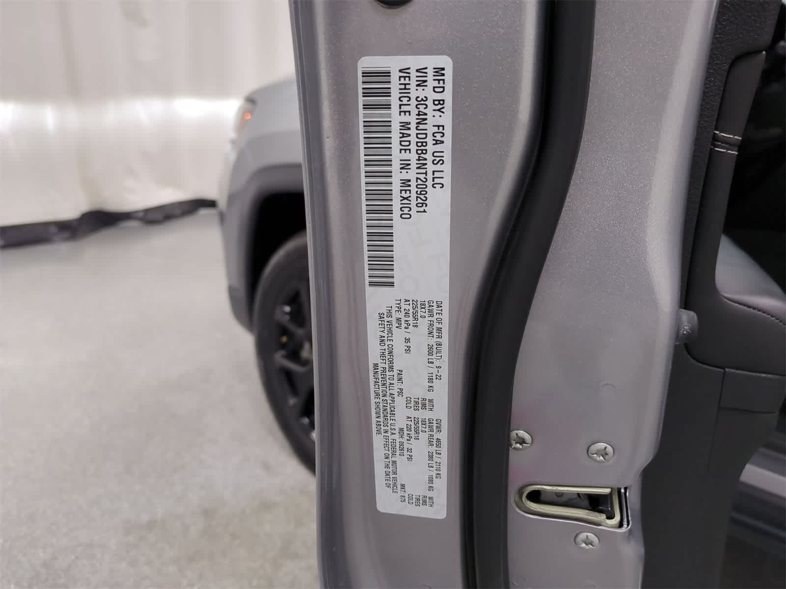 Thumbnail: 2022 Jeep Compass - 35