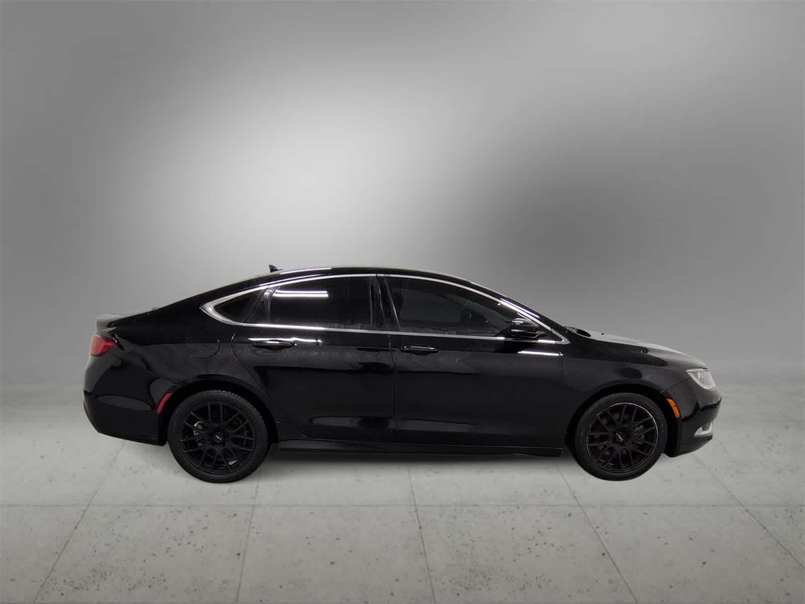 Thumbnail: 2015 Chrysler 200 - 9