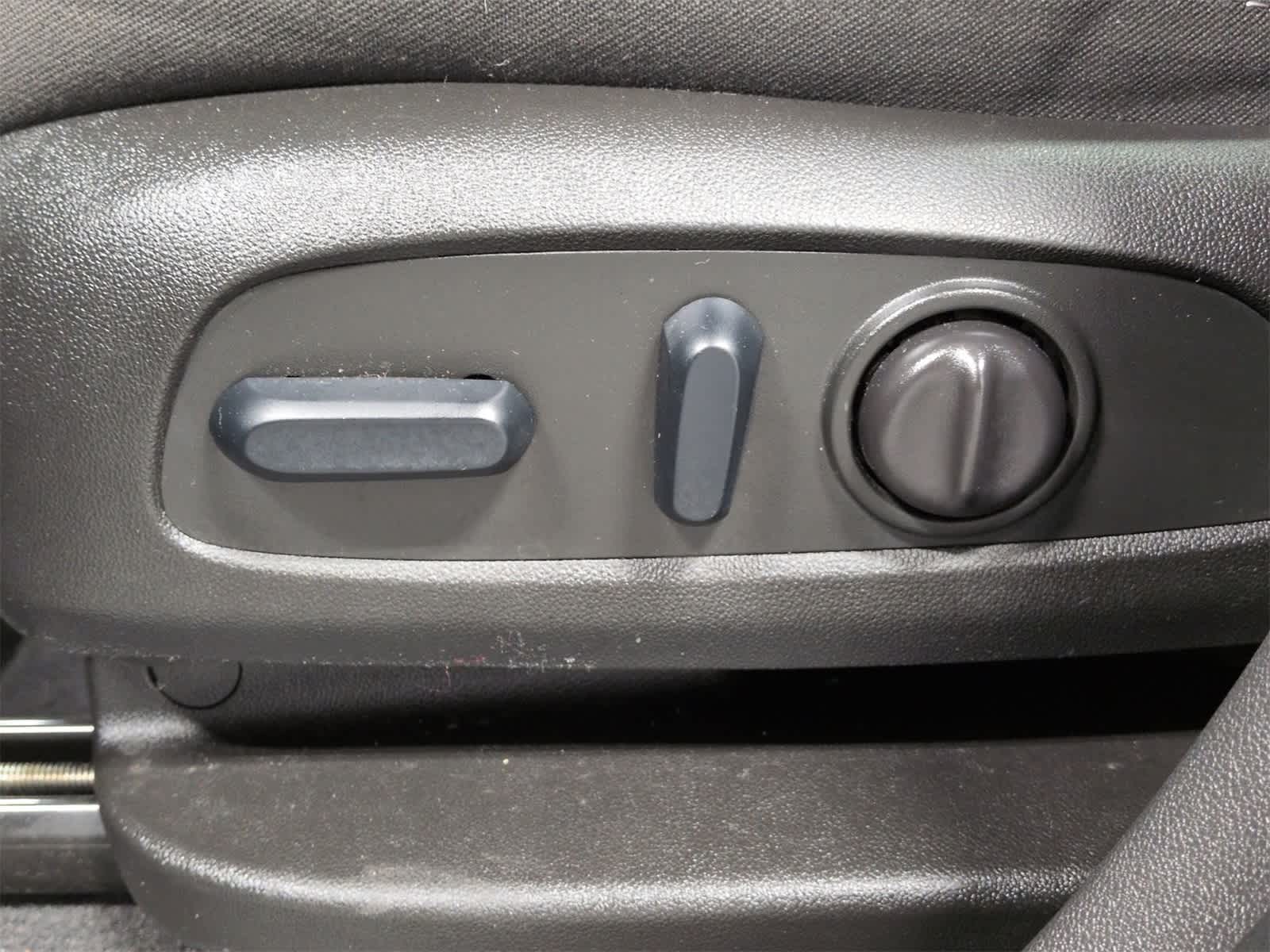 Thumbnail: 2022 GMC Terrain - 18