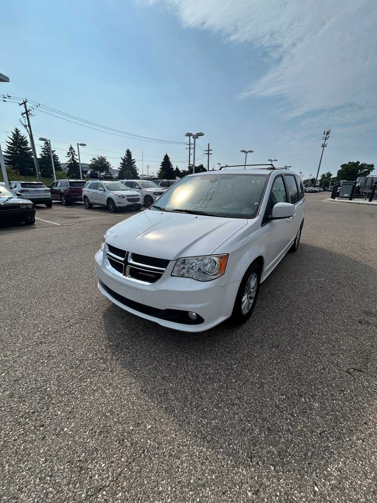2019 Dodge Grand Caravan SXT photo 3