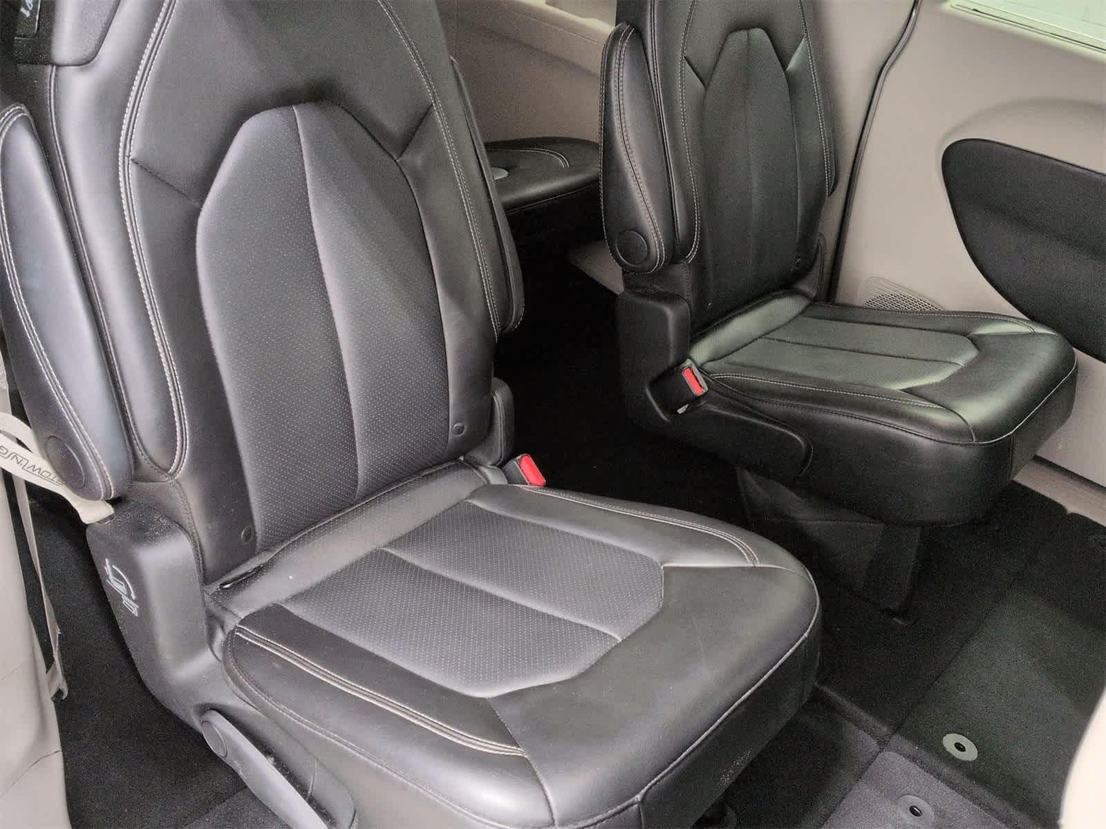 Thumbnail: 2024 Chrysler Pacifica - 21