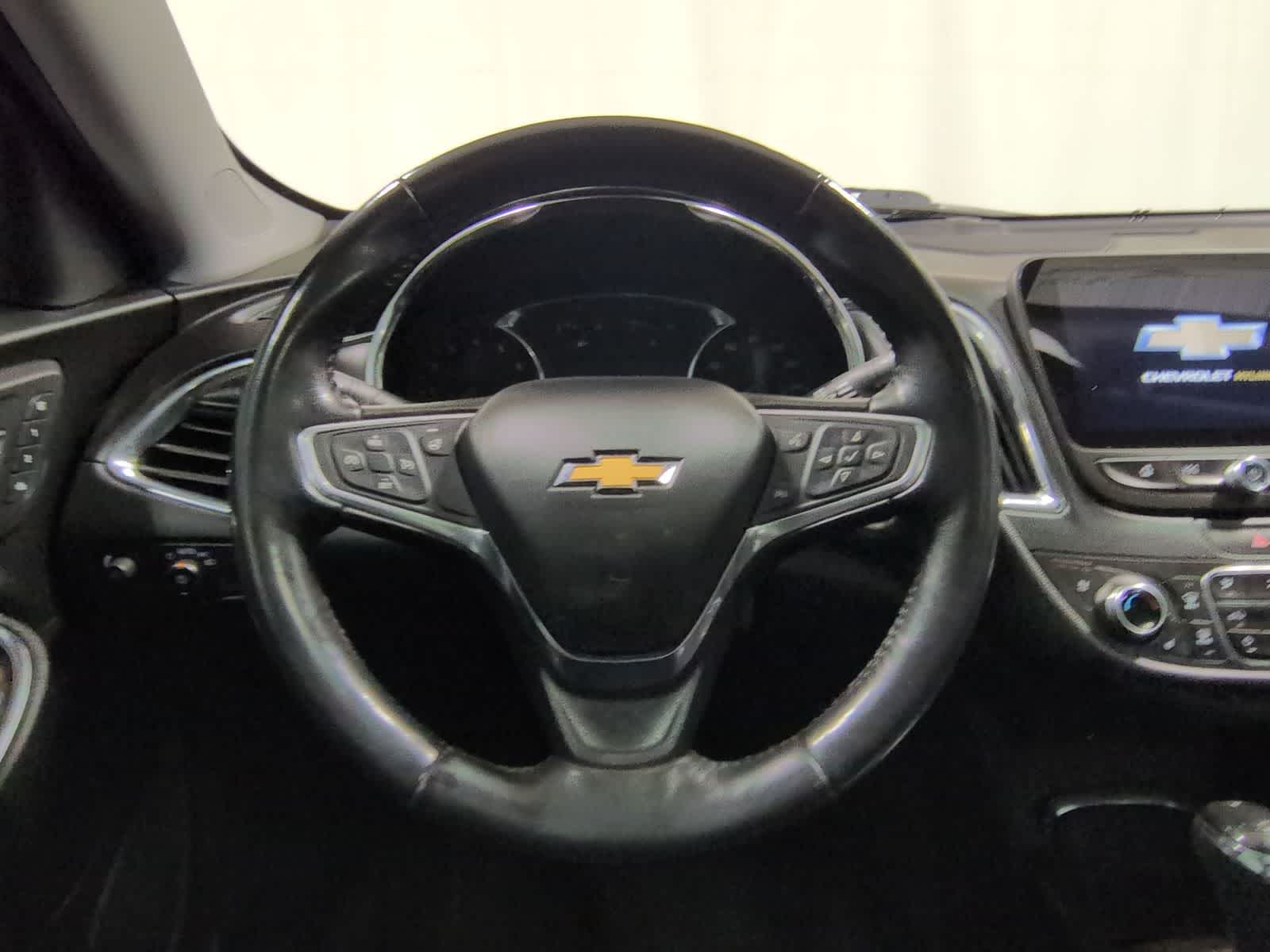 Thumbnail: 2018 Chevrolet Malibu - 25