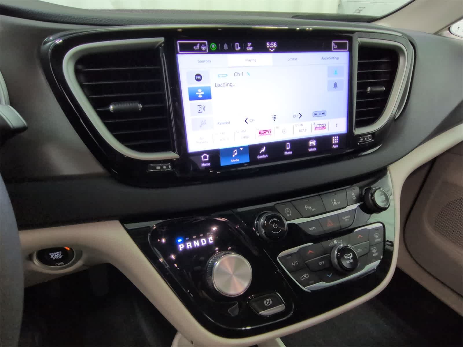 Thumbnail: 2024 Chrysler Pacifica - 28