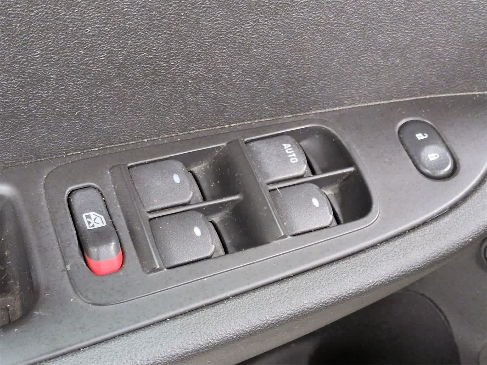 Thumbnail: 2009 Chevrolet Malibu - 18