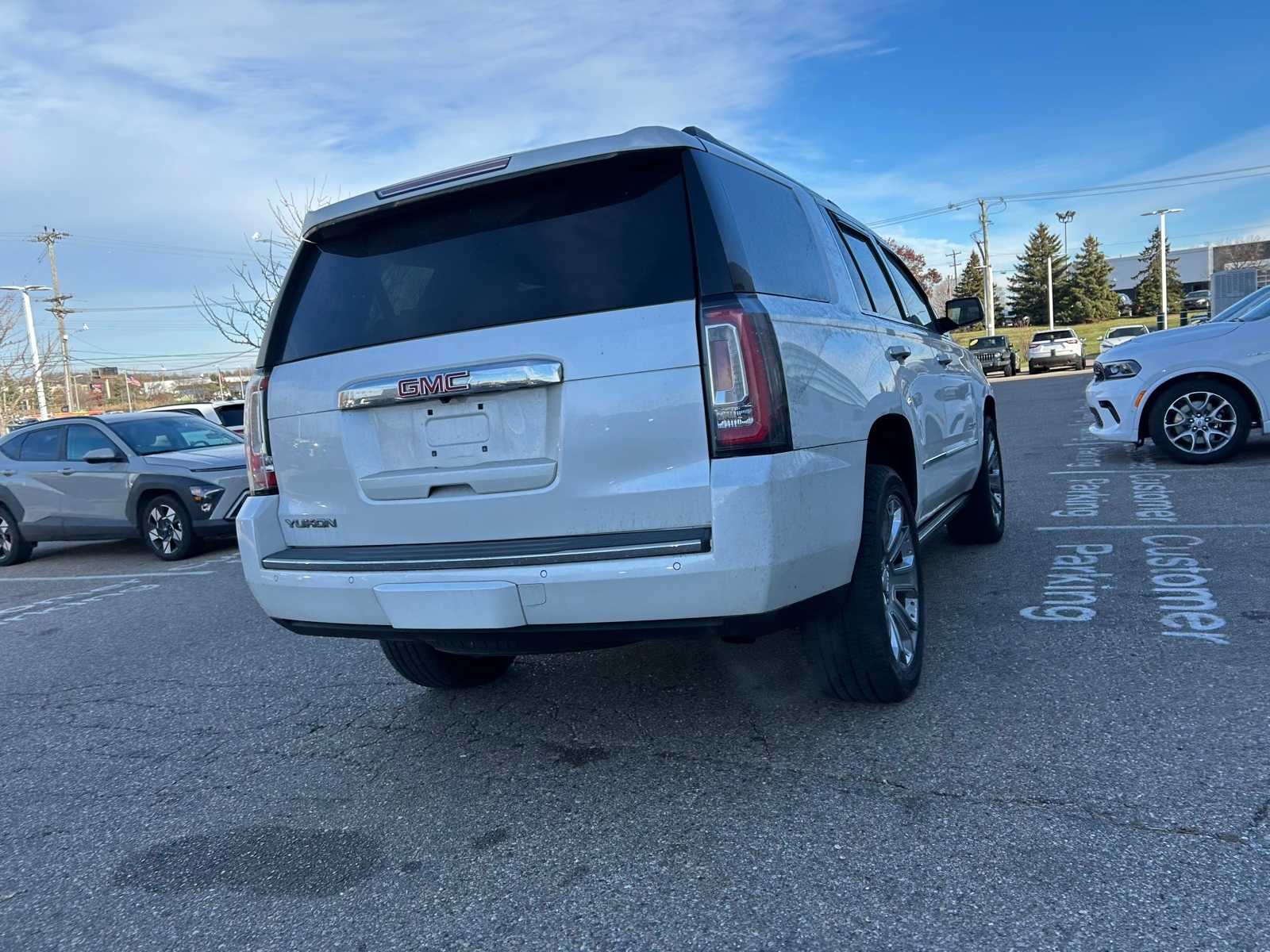 Thumbnail: 2016 GMC Yukon - 19