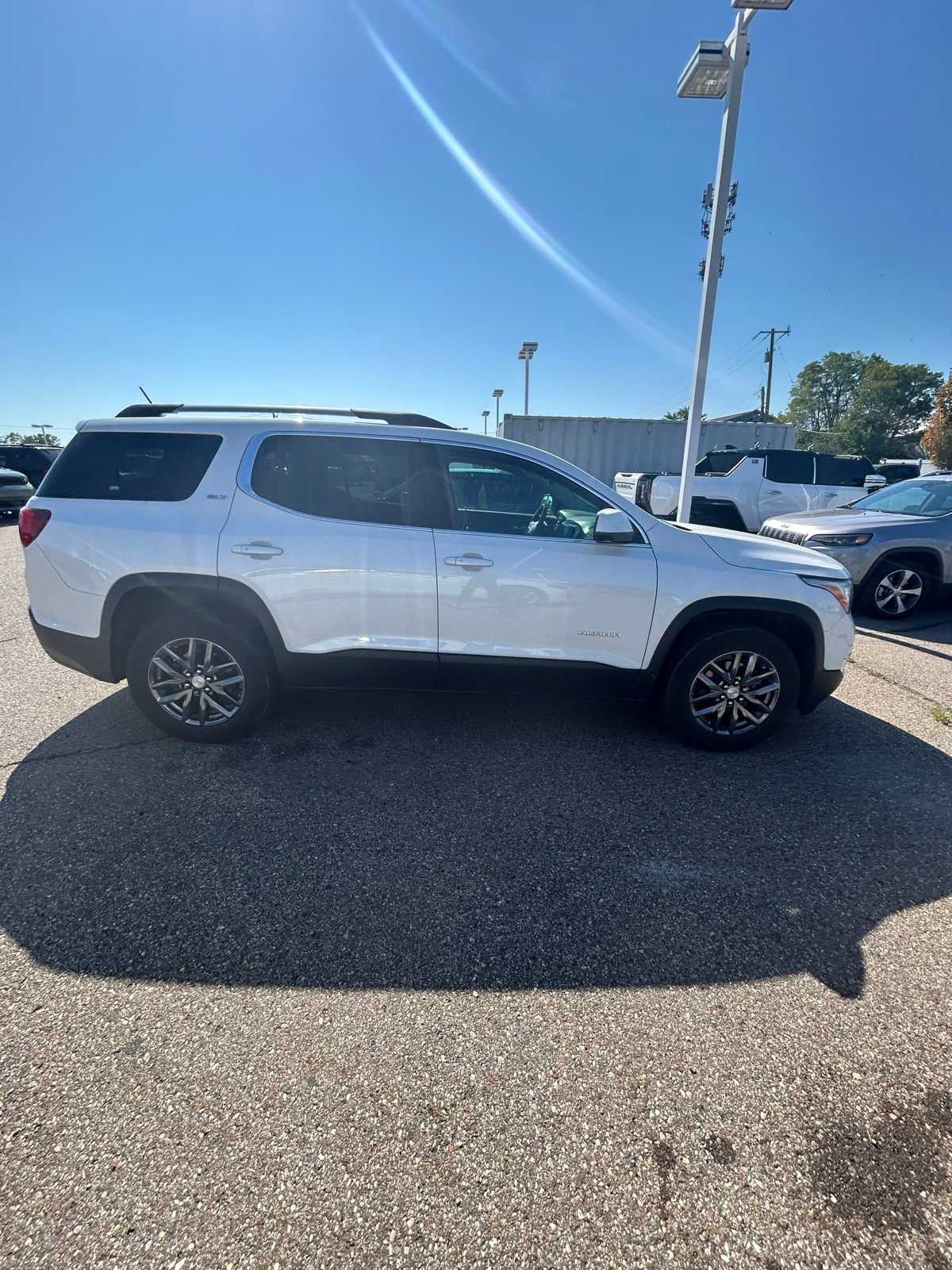 Thumbnail: 2019 GMC Acadia - 12