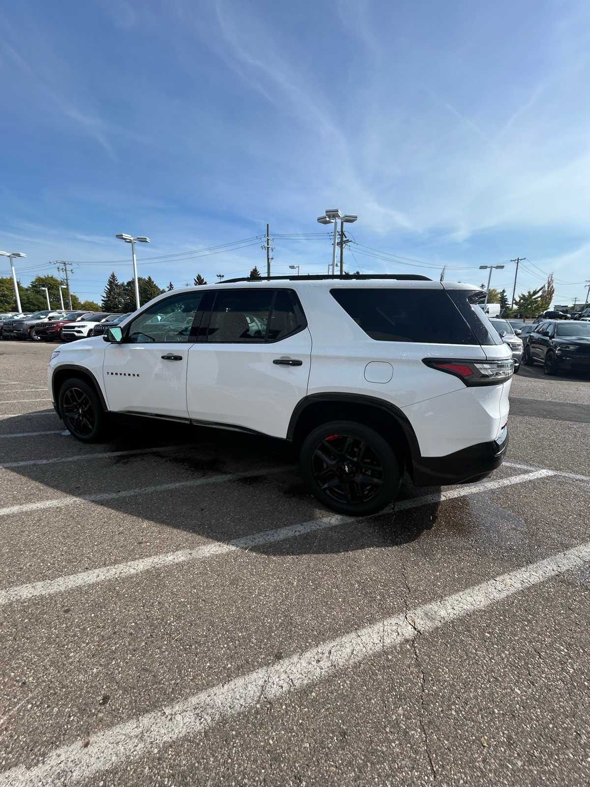 Thumbnail: 2020 Chevrolet Traverse - 25