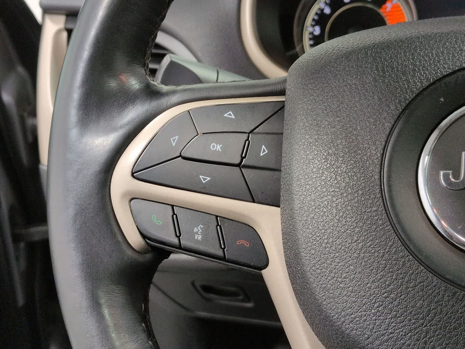 Thumbnail: 2018 Jeep Cherokee - 26
