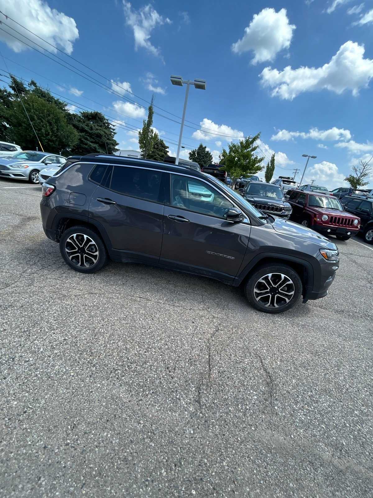 Thumbnail: 2022 Jeep Compass - 10