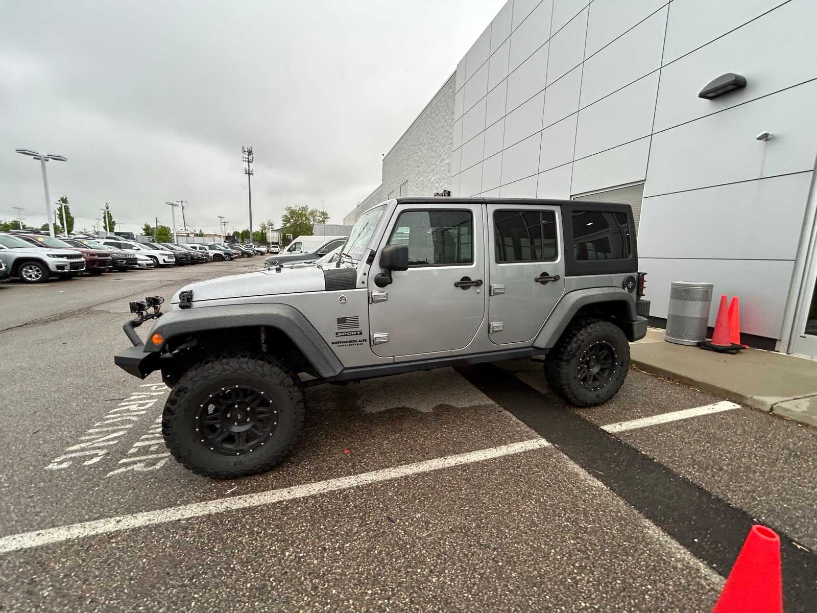 2016 Jeep Wrangler Unlimited Sport 23