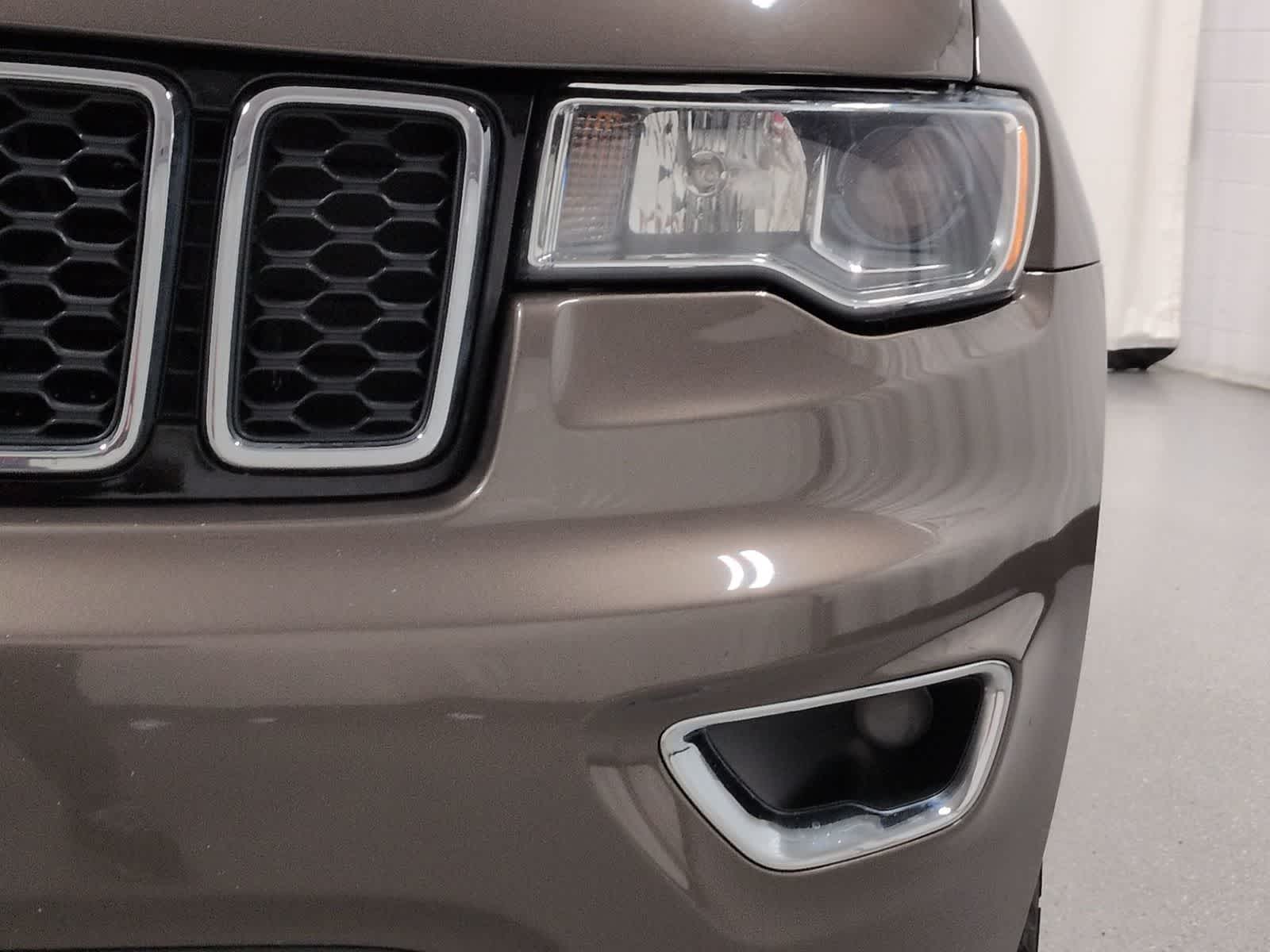 Thumbnail: 2019 Jeep Grand Cherokee - 11