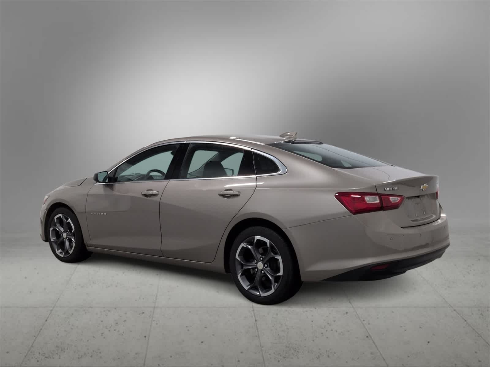Thumbnail: 2023 Chevrolet Malibu - 6