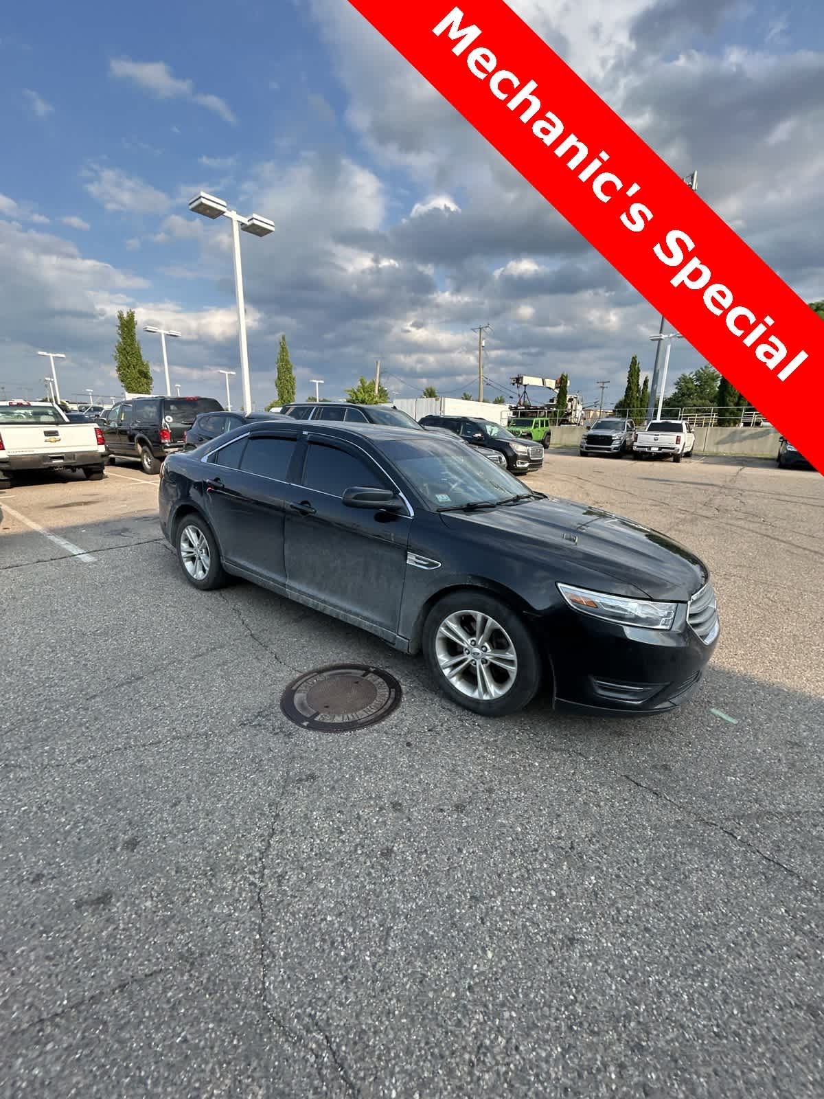 Thumbnail: 2014 Ford Taurus - 10