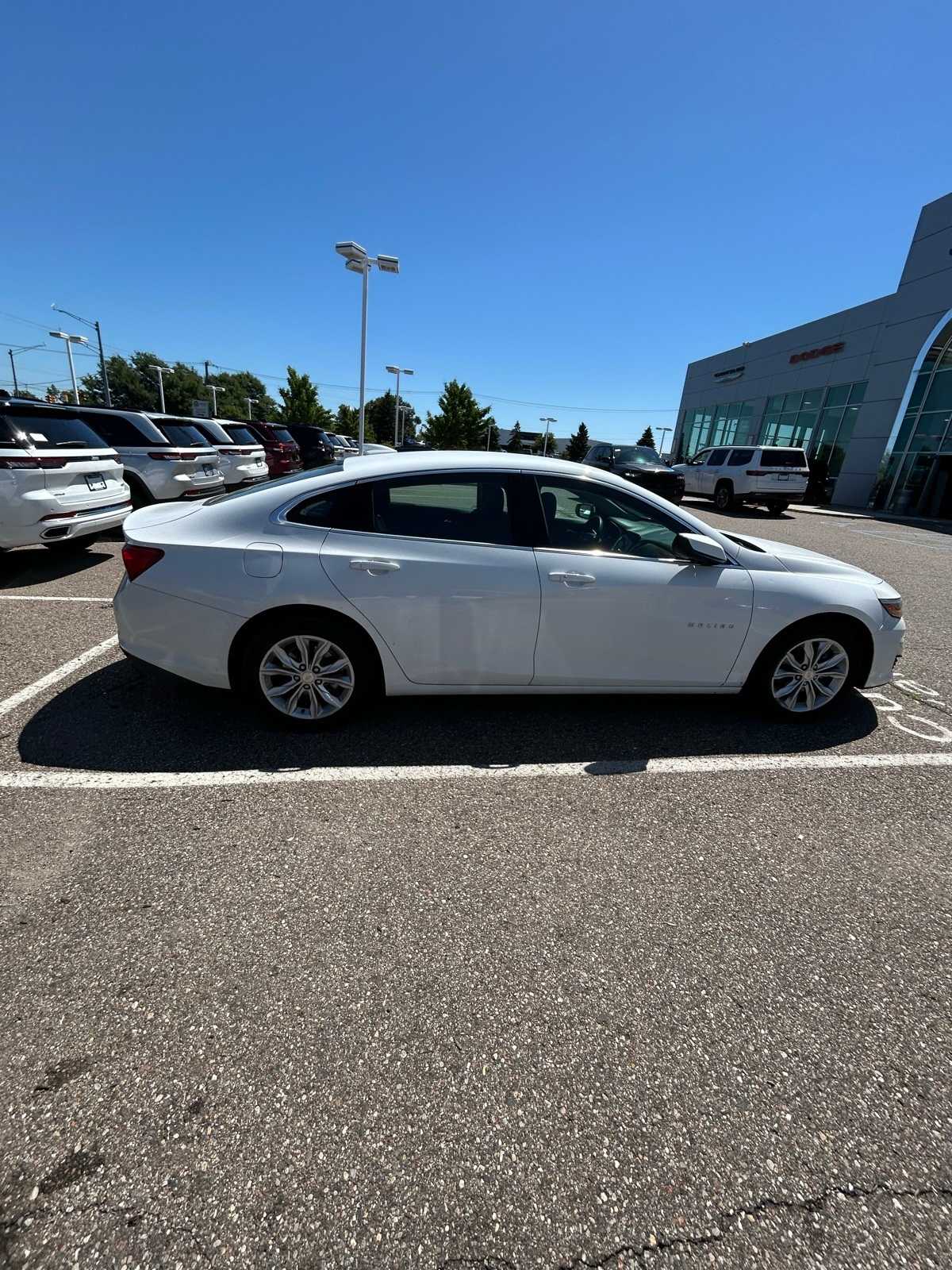 Thumbnail: 2023 Chevrolet Malibu - 10