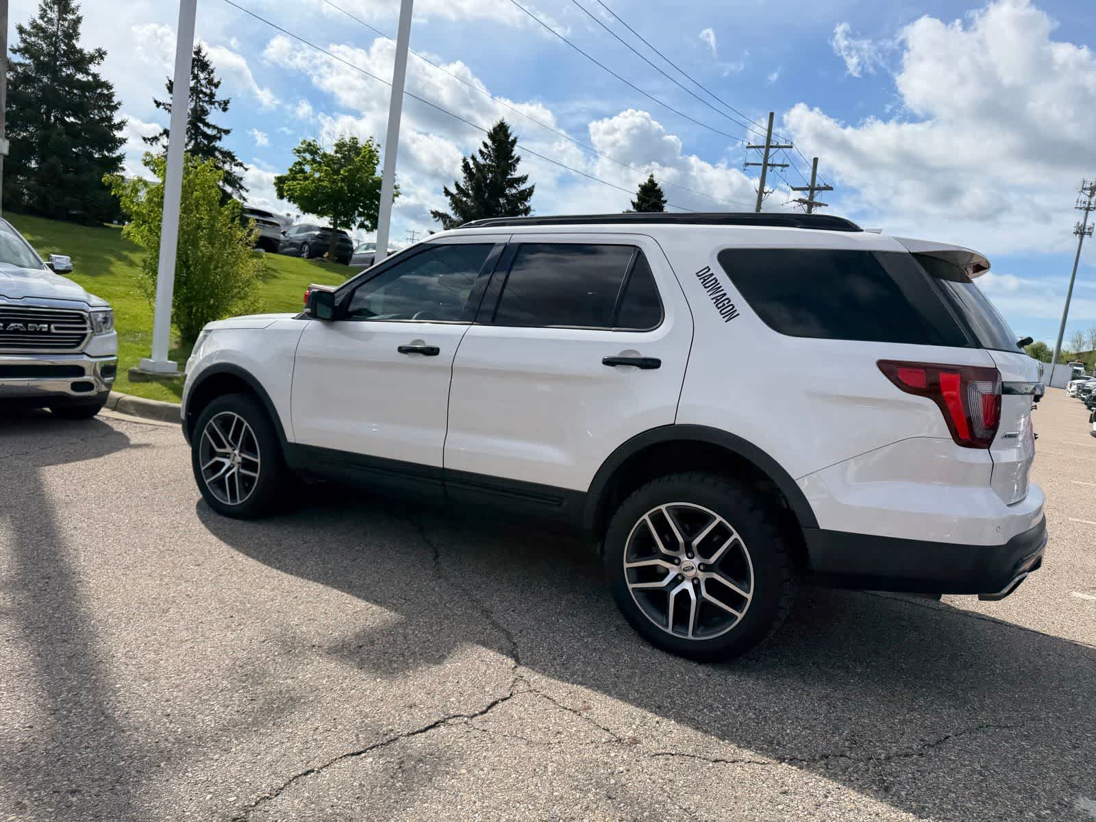 Thumbnail: 2016 Ford Explorer - 27