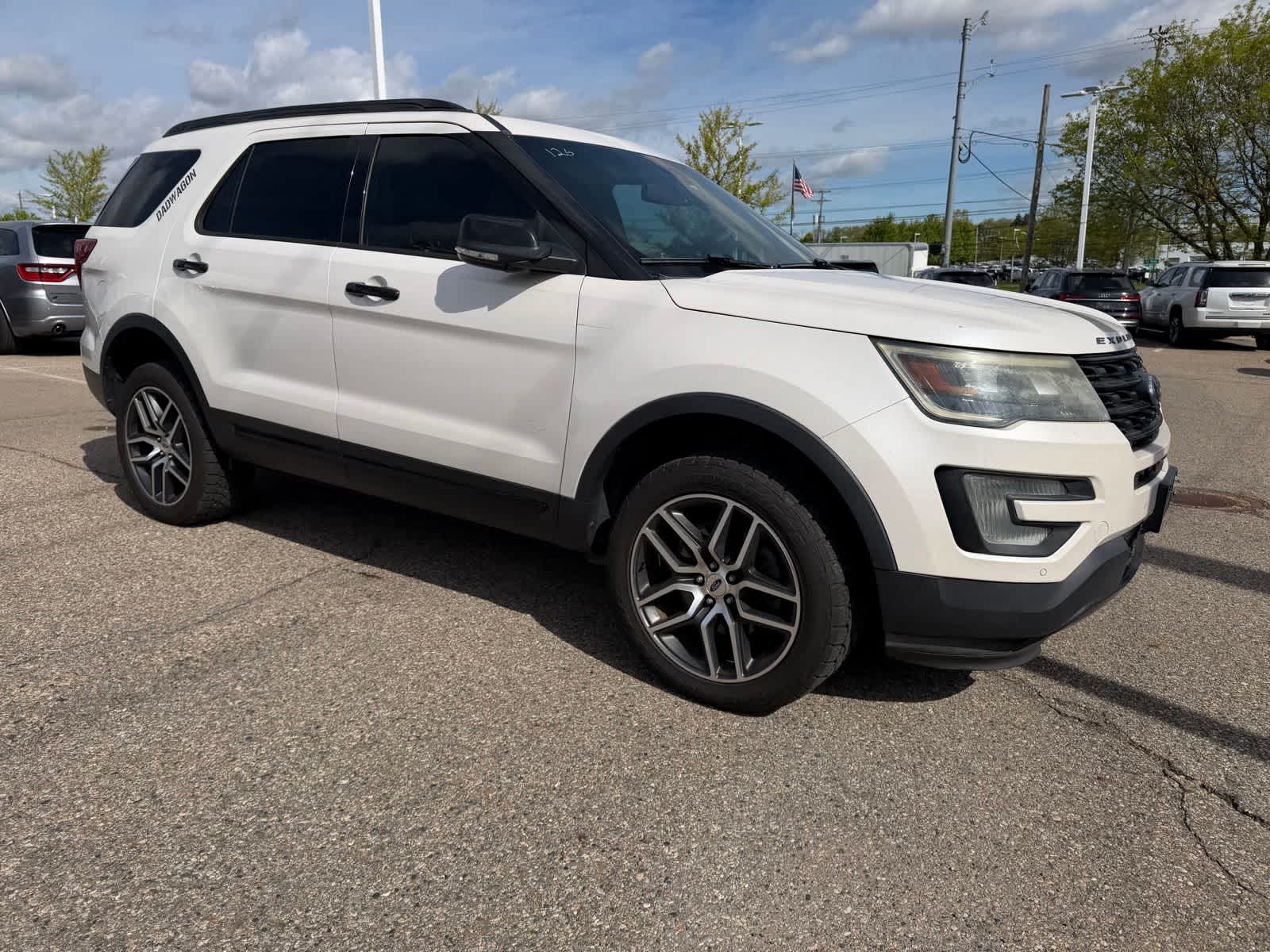 Thumbnail: 2016 Ford Explorer - 9