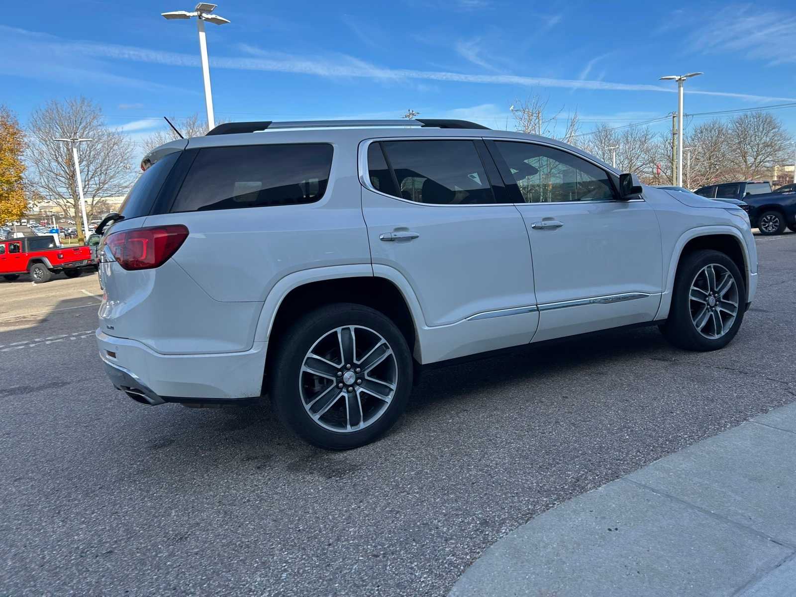 Thumbnail: 2019 GMC Acadia - 12