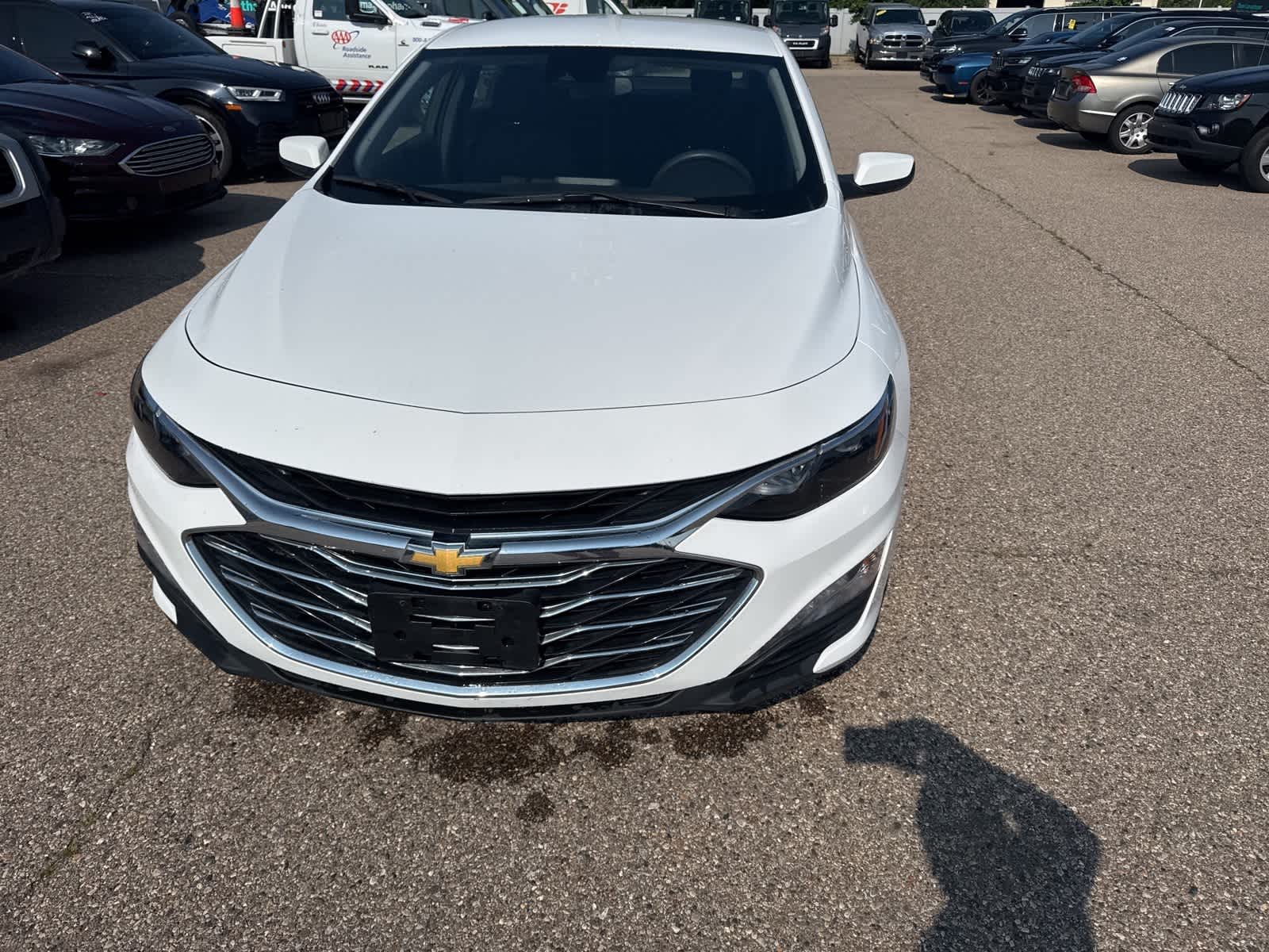 Thumbnail: 2023 Chevrolet Malibu - 4
