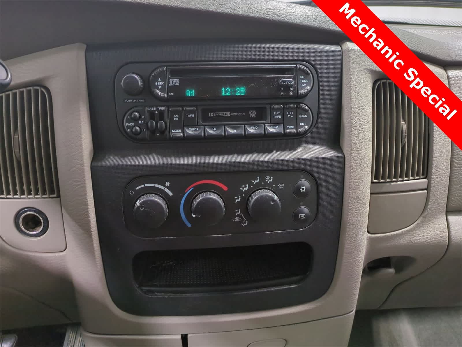 Thumbnail: 2004 Dodge Ram 1500 - 27