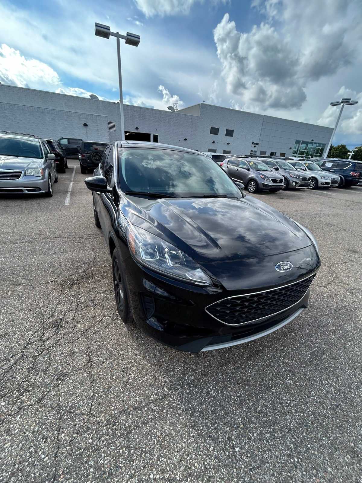 Thumbnail: 2021 Ford Escape - 6