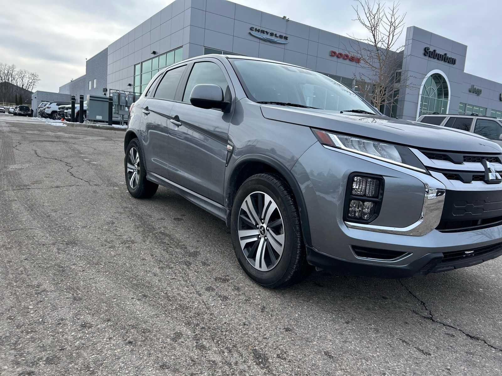 Thumbnail: 2023 Mitsubishi Outlander Sport - 5