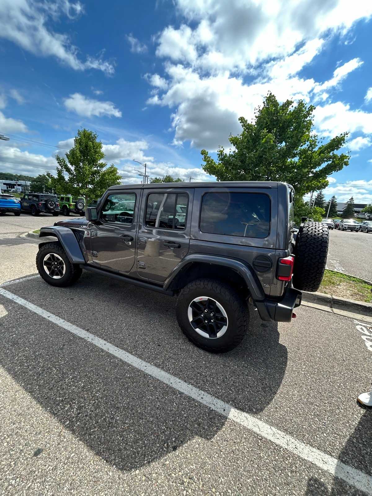 Thumbnail: 2021 Jeep Wrangler - 26