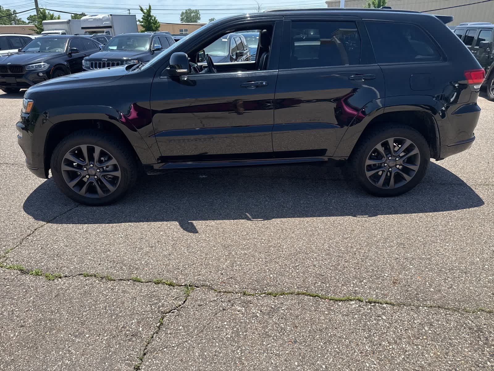 Thumbnail: 2018 Jeep Grand Cherokee - 30