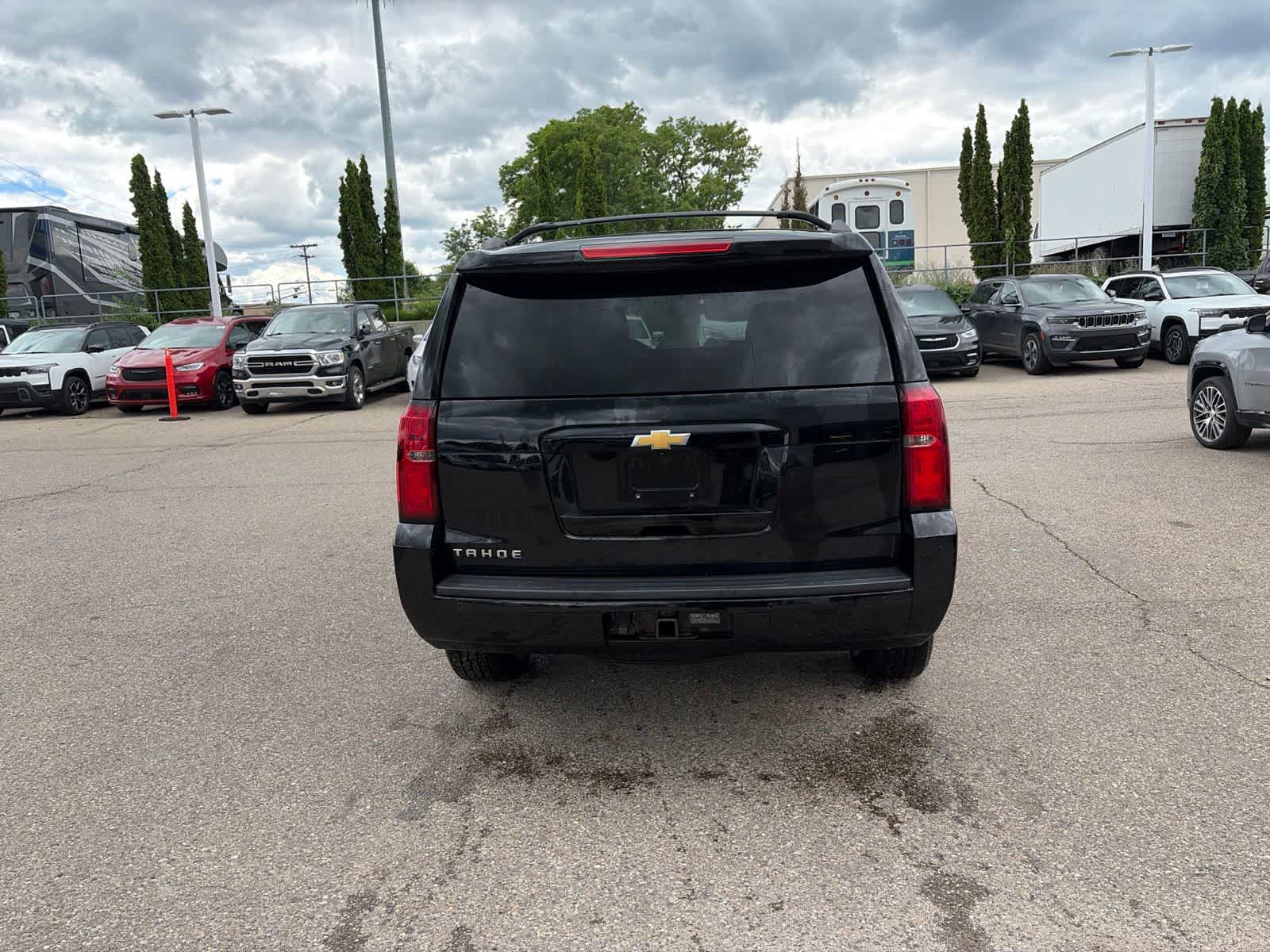 Thumbnail: 2018 Chevrolet Tahoe - 17
