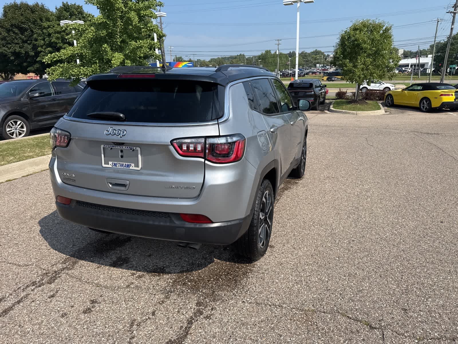 Thumbnail: 2022 Jeep Compass - 18