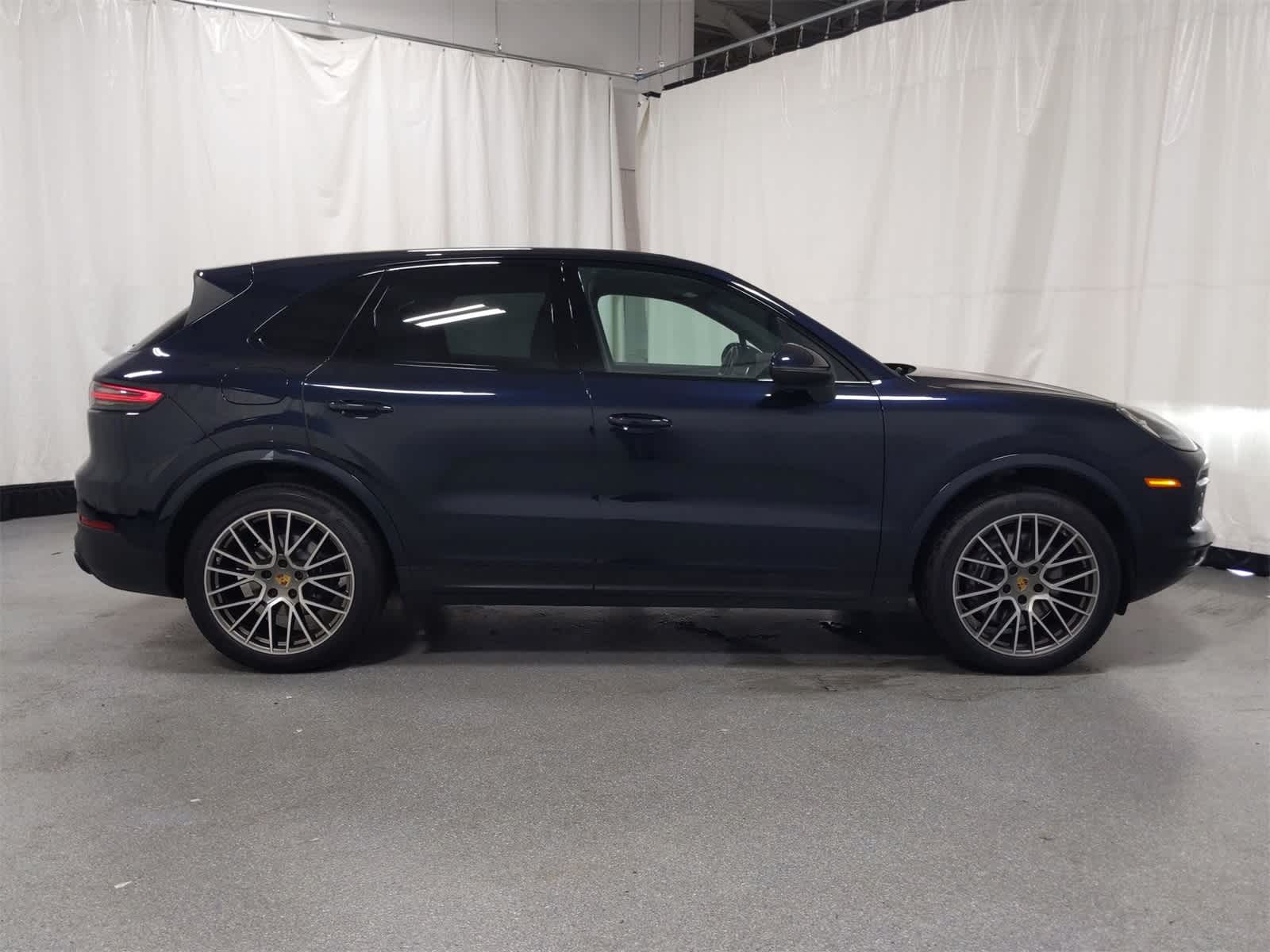 Thumbnail: 2023 Porsche Cayenne - 15