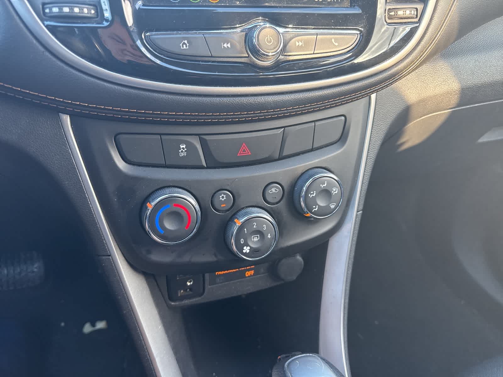 Thumbnail: 2019 Chevrolet Trax - 34