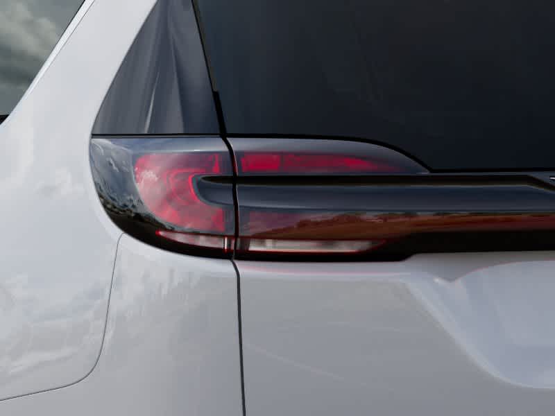 Thumbnail: 2027 Chrysler Pacifica - 9