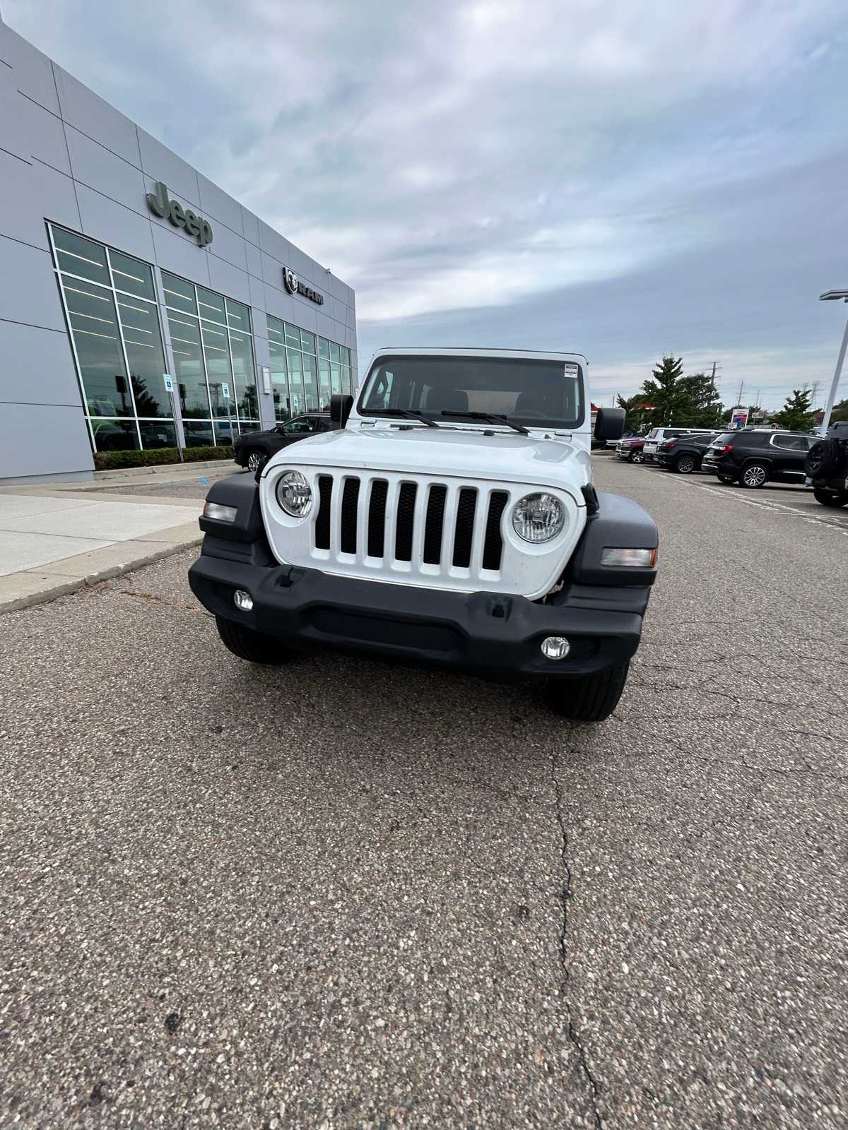 2022 Jeep Wrangler Unlimited Sport S photo 2