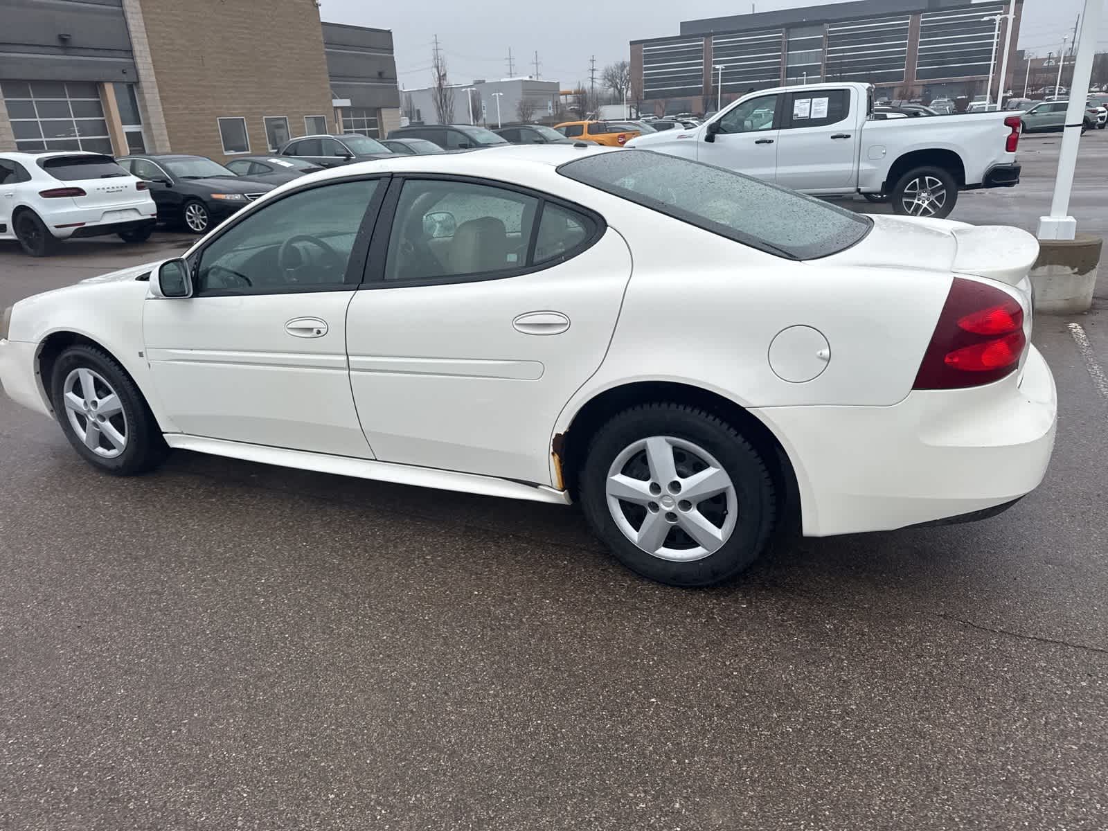 Thumbnail: 2008 Pontiac Grand Prix - 23