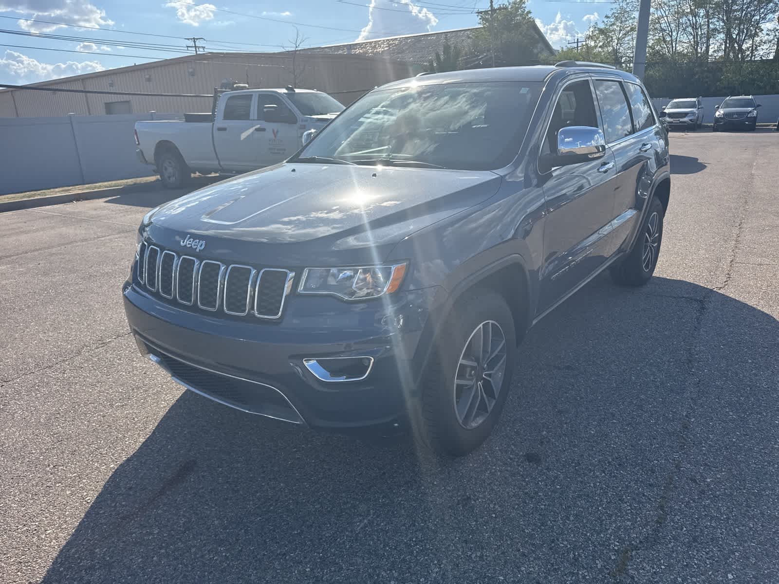 Thumbnail: 2019 Jeep Grand Cherokee - 1