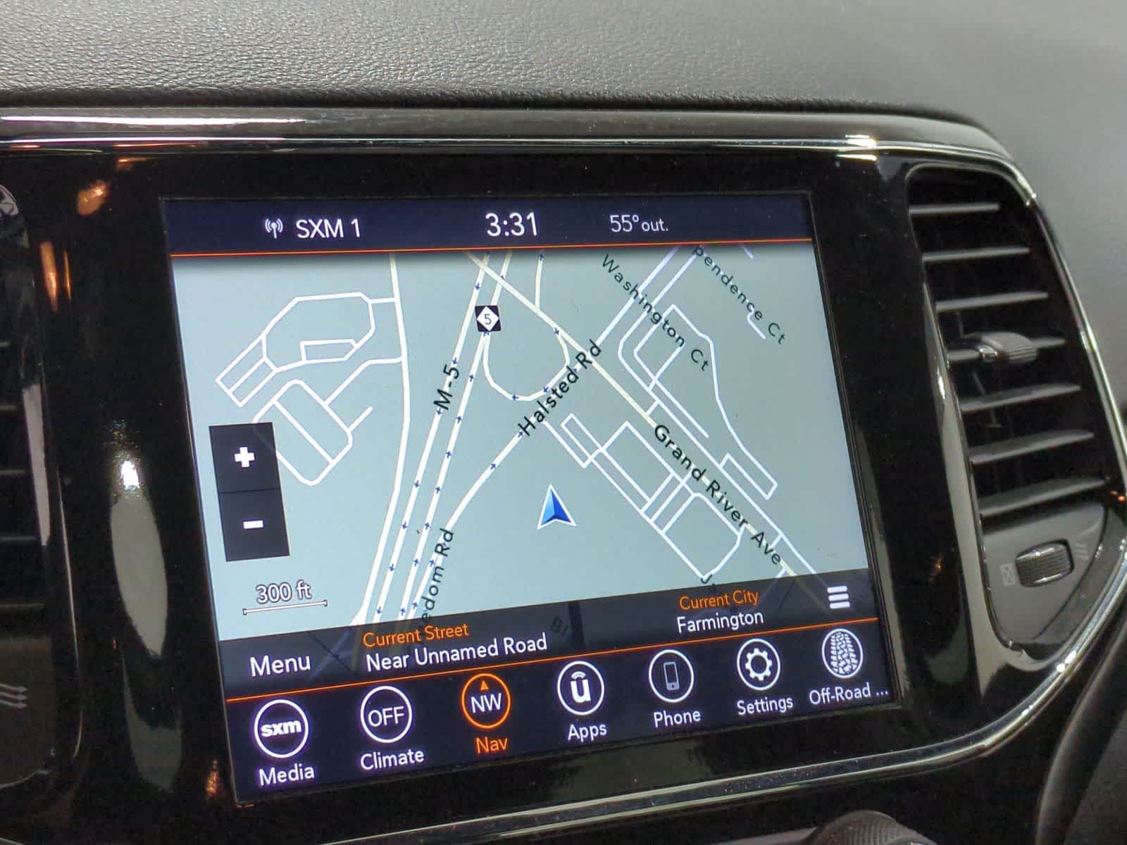 Thumbnail: 2022 Jeep Grand Cherokee - 28