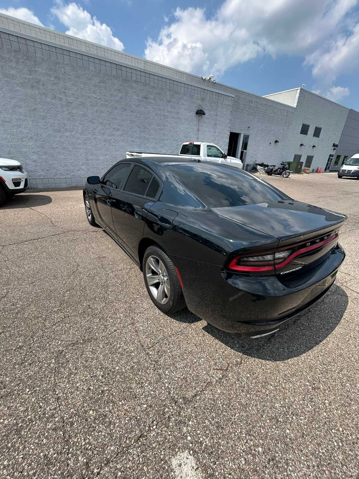 Thumbnail: 2015 Dodge Charger - 21