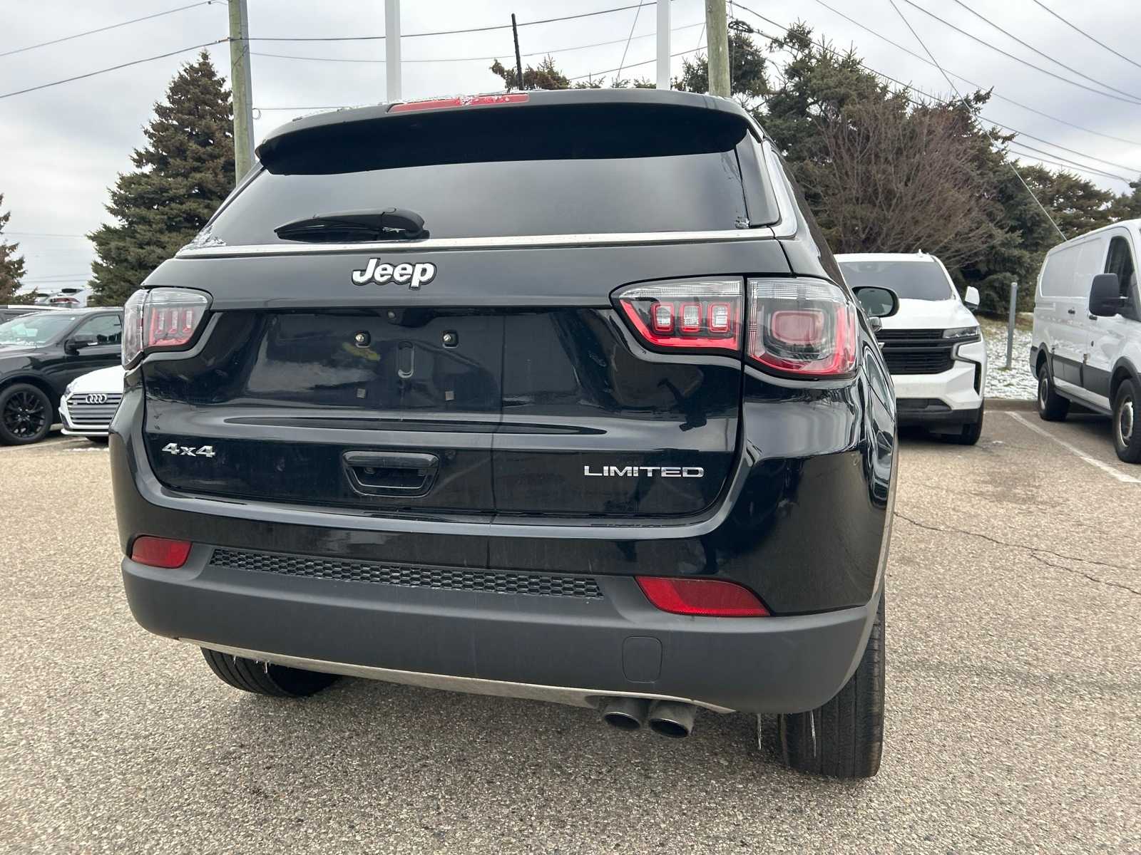 Thumbnail: 2022 Jeep Compass - 17