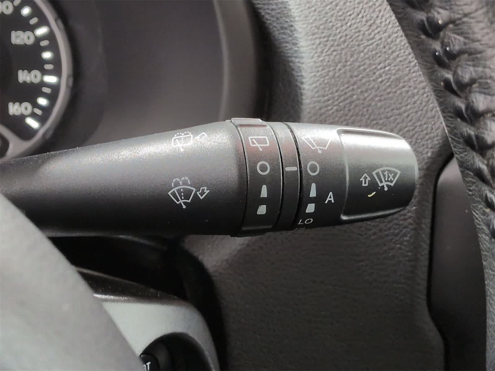 Thumbnail: 2019 Jeep Renegade - 27