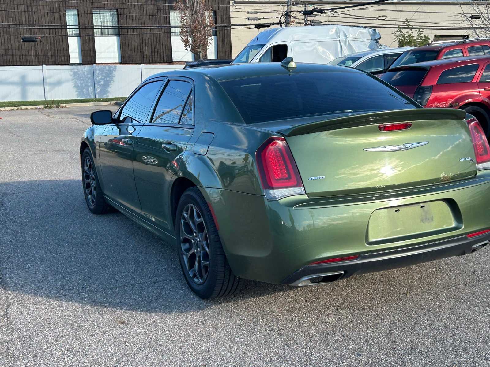 Thumbnail: 2018 Chrysler 300 - 21
