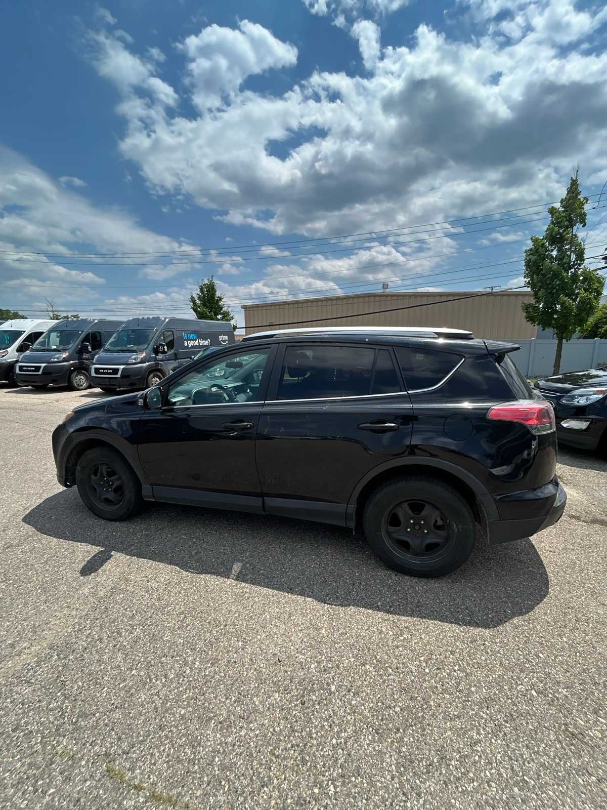 Thumbnail: 2016 Toyota RAV4 - 27