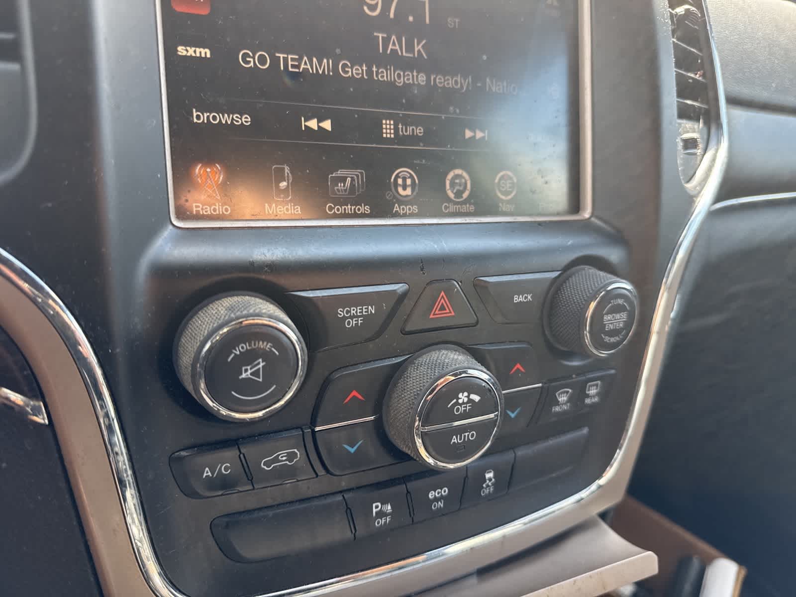 Thumbnail: 2015 Jeep Grand Cherokee - 34