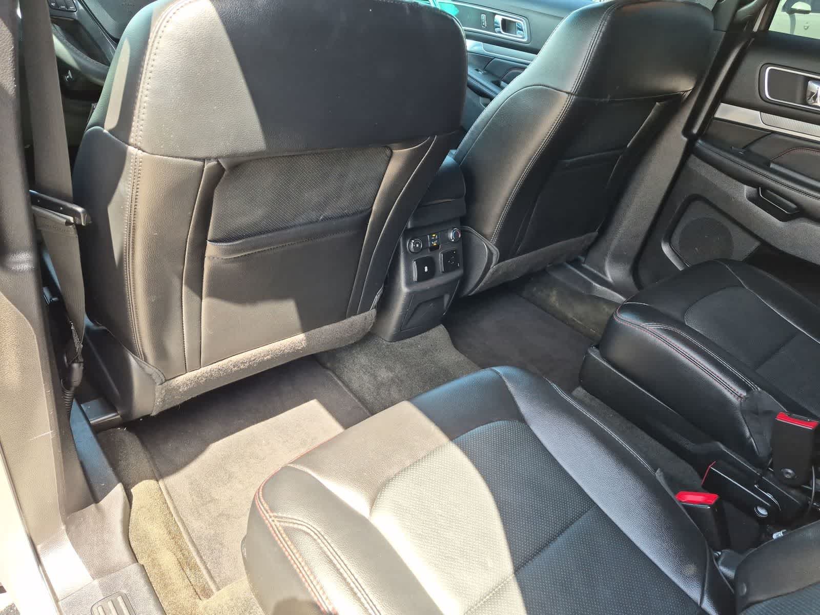 Thumbnail: 2016 Ford Explorer - 26