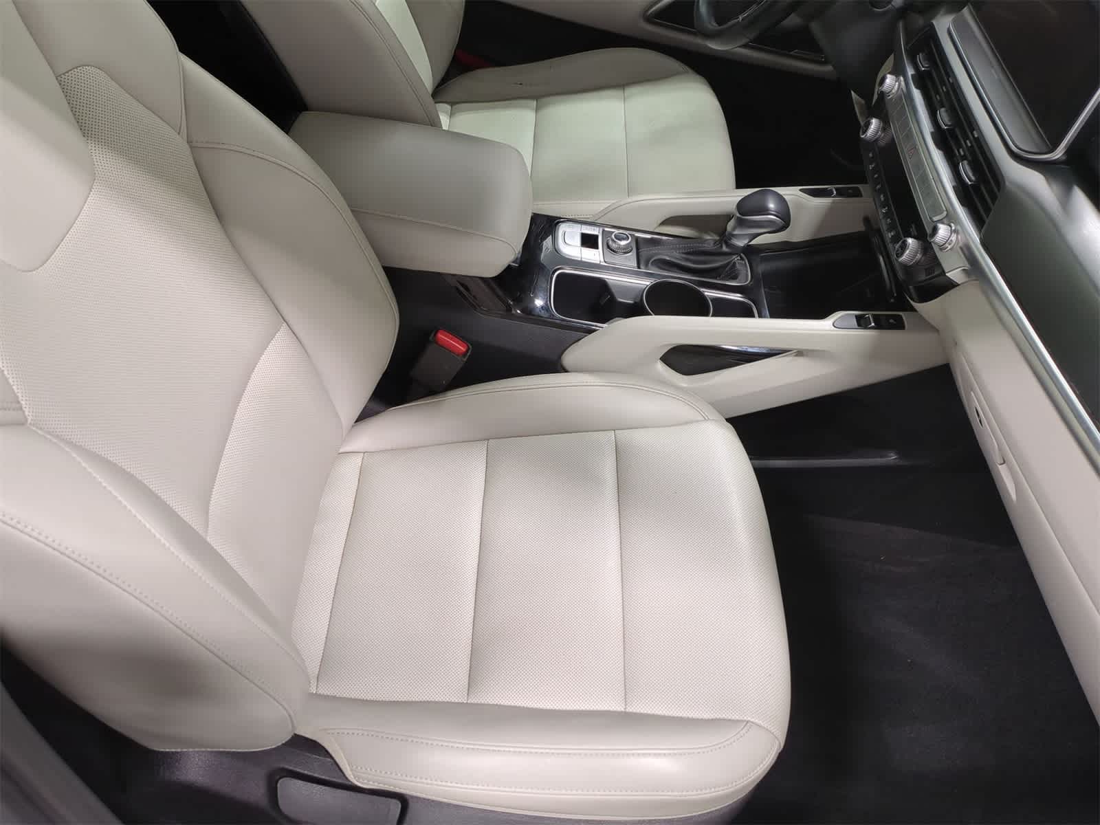 2022 Kia Telluride S 24